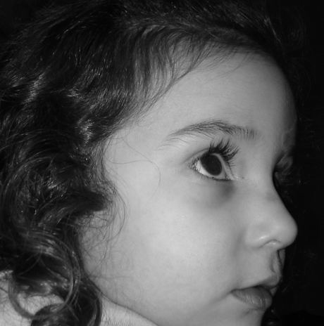 Asma as a child in profile
