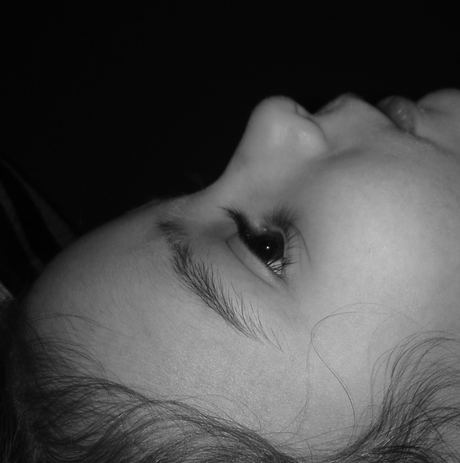 Asma as a child looking up